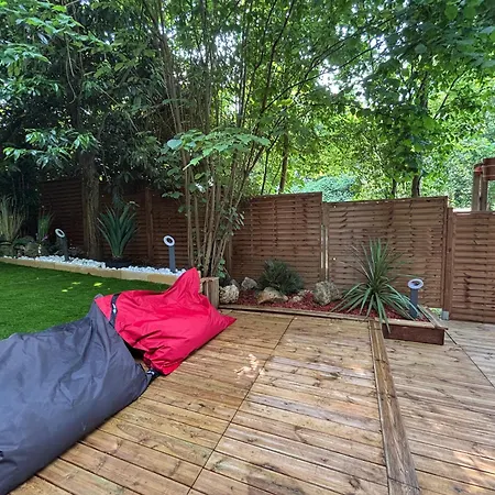 Apartment La Chaumiere Luxury Domain With 2 And Pool Near Disneyland Coupvray